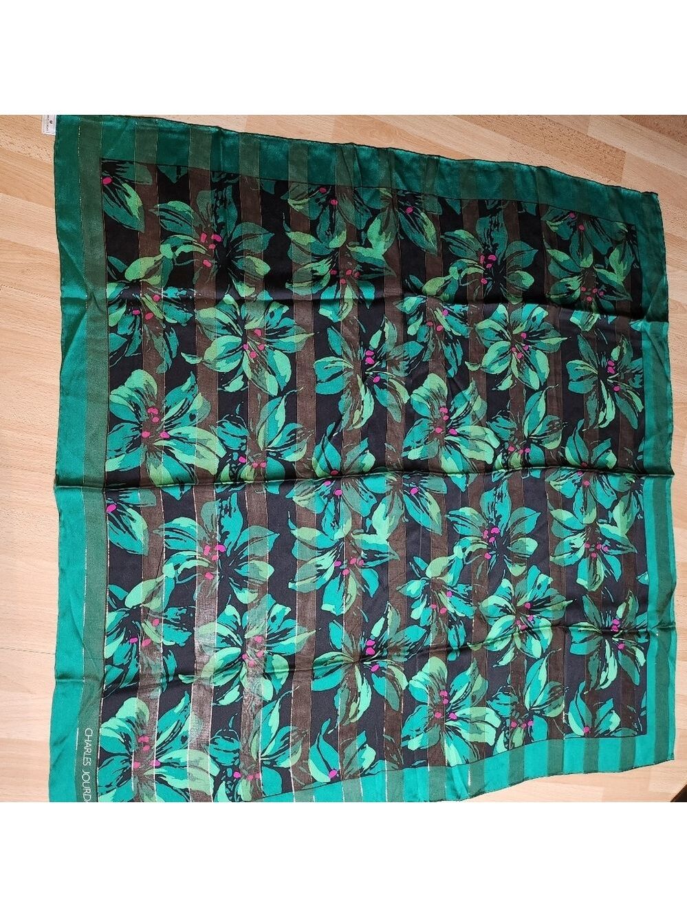 #4 Charles Jourdan Silk Scarf 34/34